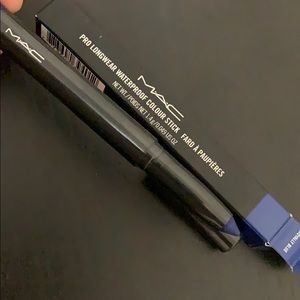 MAC ROYALLY BLUE PROLONGWEAR WATERPROOF COLOURSTIC